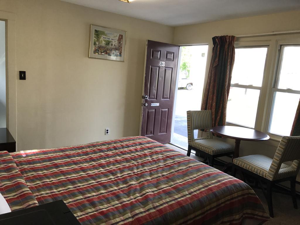 روتلاند Highlander Inn الغرفة الصورة